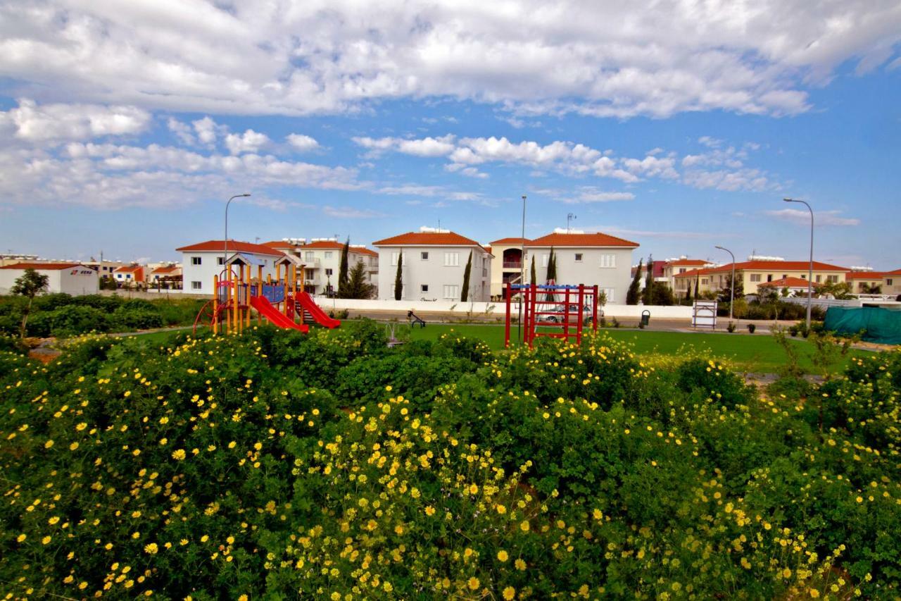 Mythical Sands Luxury Apartment Paralimni Exterior photo